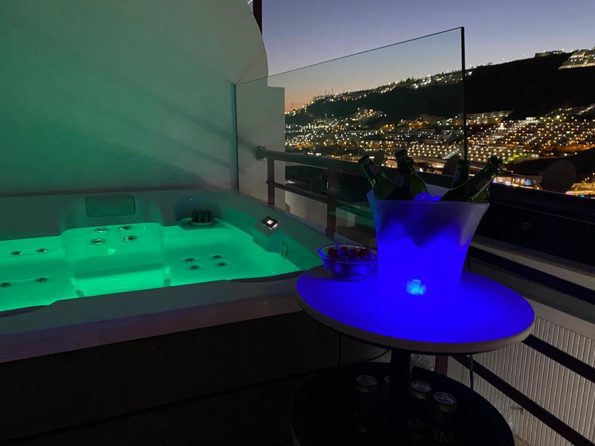 Villa Mogan Mall, Con Jacuzzi Y Playstation 5 プエルトリコ エクステリア 写真